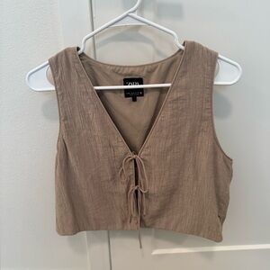 Zara - Sleeveless Tie-Front Cropped Tank